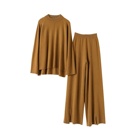L&auml;ssiges, schlichtes Kaschmir-Set f&uuml;r Damen