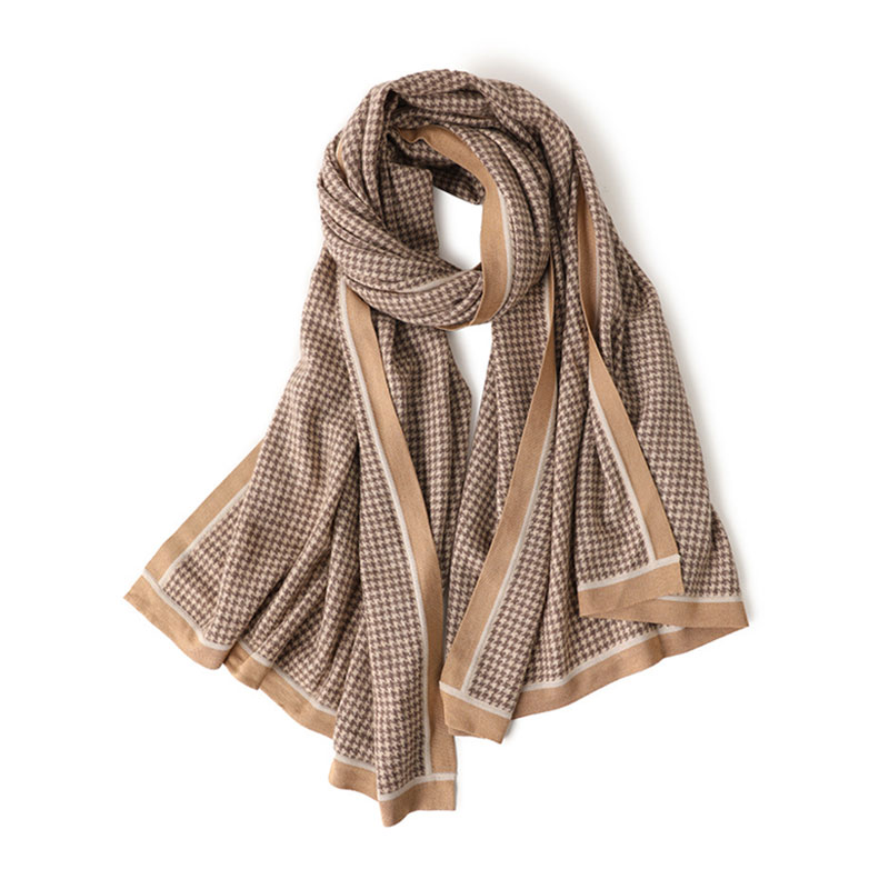 Classic Houndstooth Pattern Jacquard Knitted Cashmere Scarf