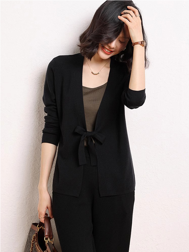 Damen-Cardigan aus 100 % Wolle mit V-Ausschnitt 