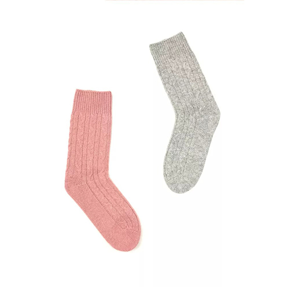 Cozy Cable Knit ถุงเท้าแคชเมียร์บริสุทธิ์