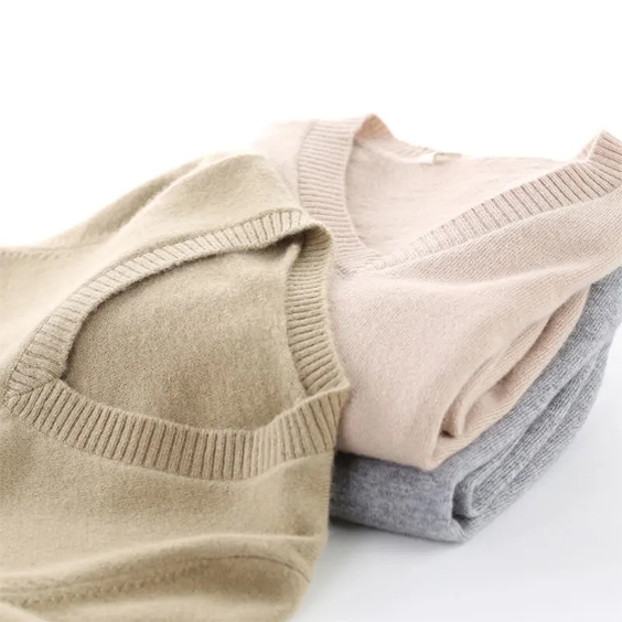 Bayi Cashmere v Sweater Leher