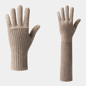 Ylelliset s&auml;&auml;dett&auml;v&auml;t pitk&auml;hihaiset kashmirk&auml;sineet ulkoiluun