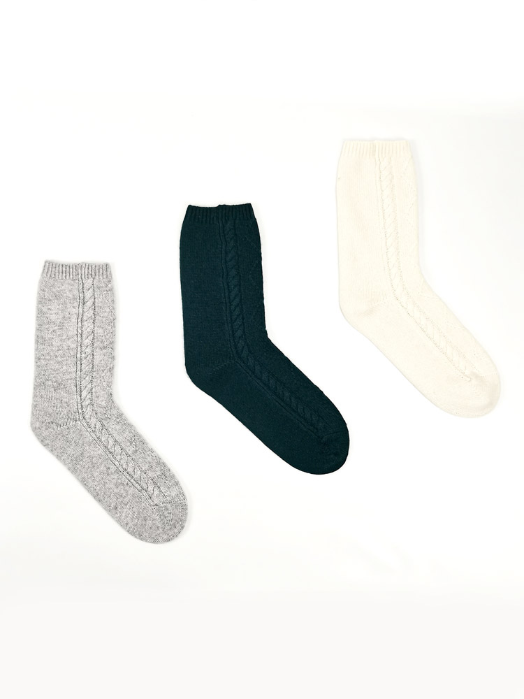 Classic Cable Knit Cashmere Socks