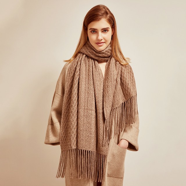 মহিলাদের ক্যাবল নিট কাশ্মীরি স্কার্ফ শাল সঙ্গে ট্যাসেল